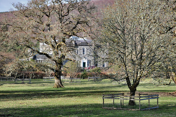 Achnacarry Castle